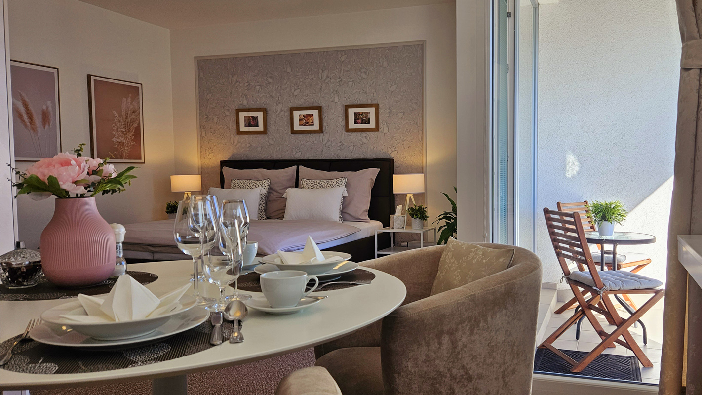 Ubytování Hradec Králové - Apartments Holata ***