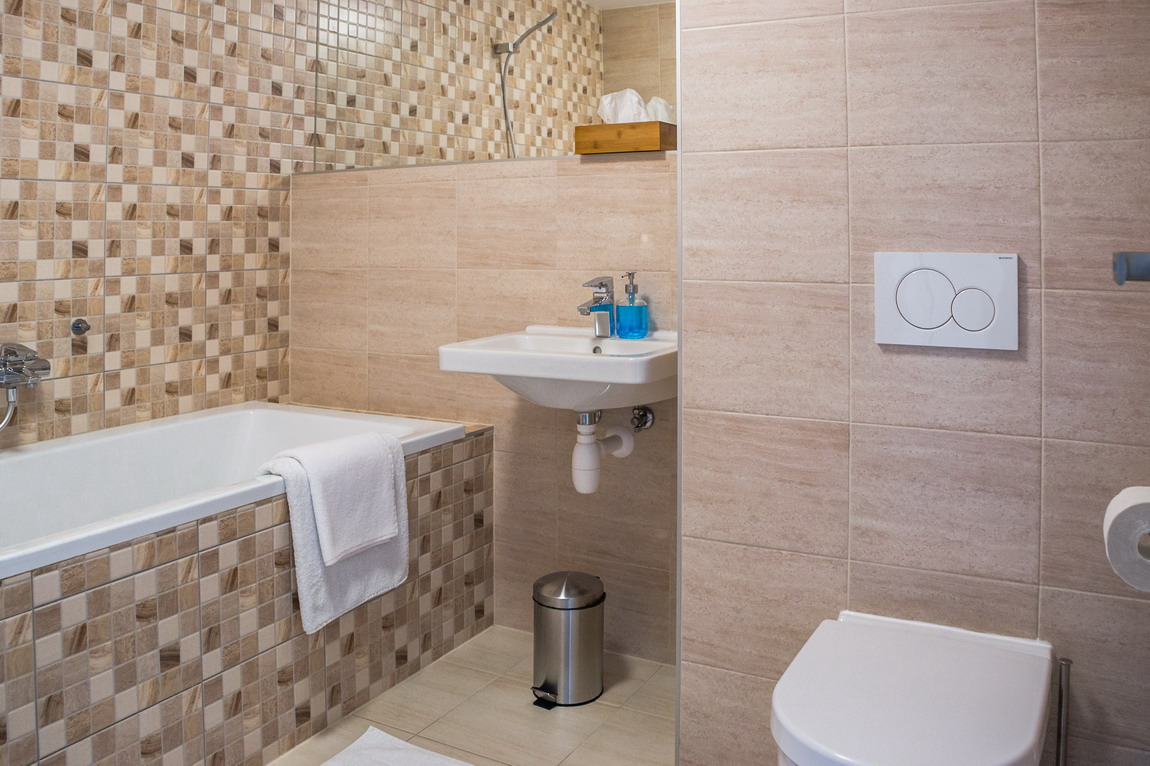 Ubytování Hradec Králové - Apartments Holata ***